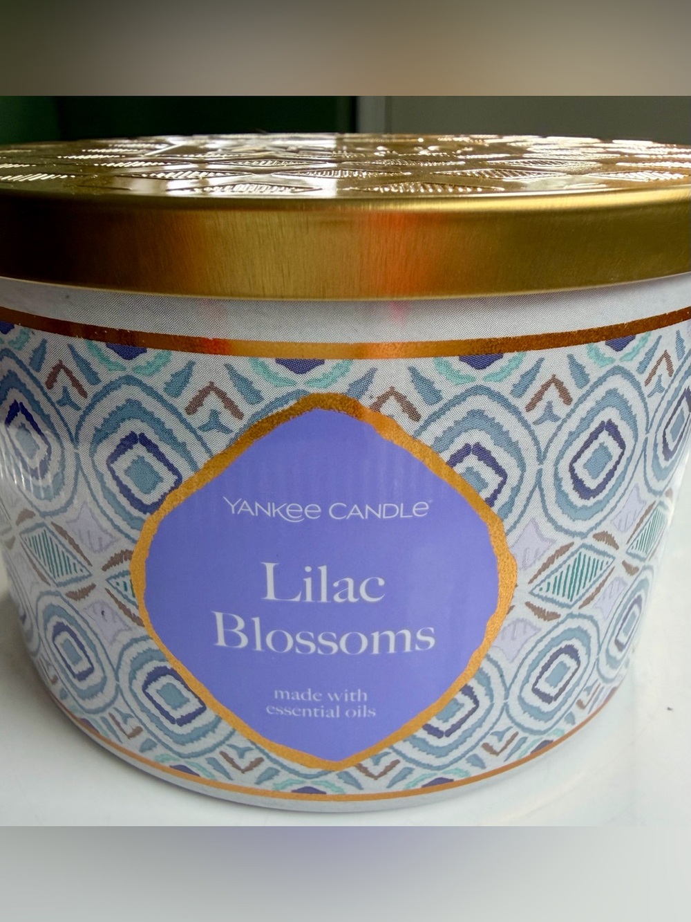 ๐ Brand-New Yankee Candle Lilac Blossoms 3-Wick Candle ๐